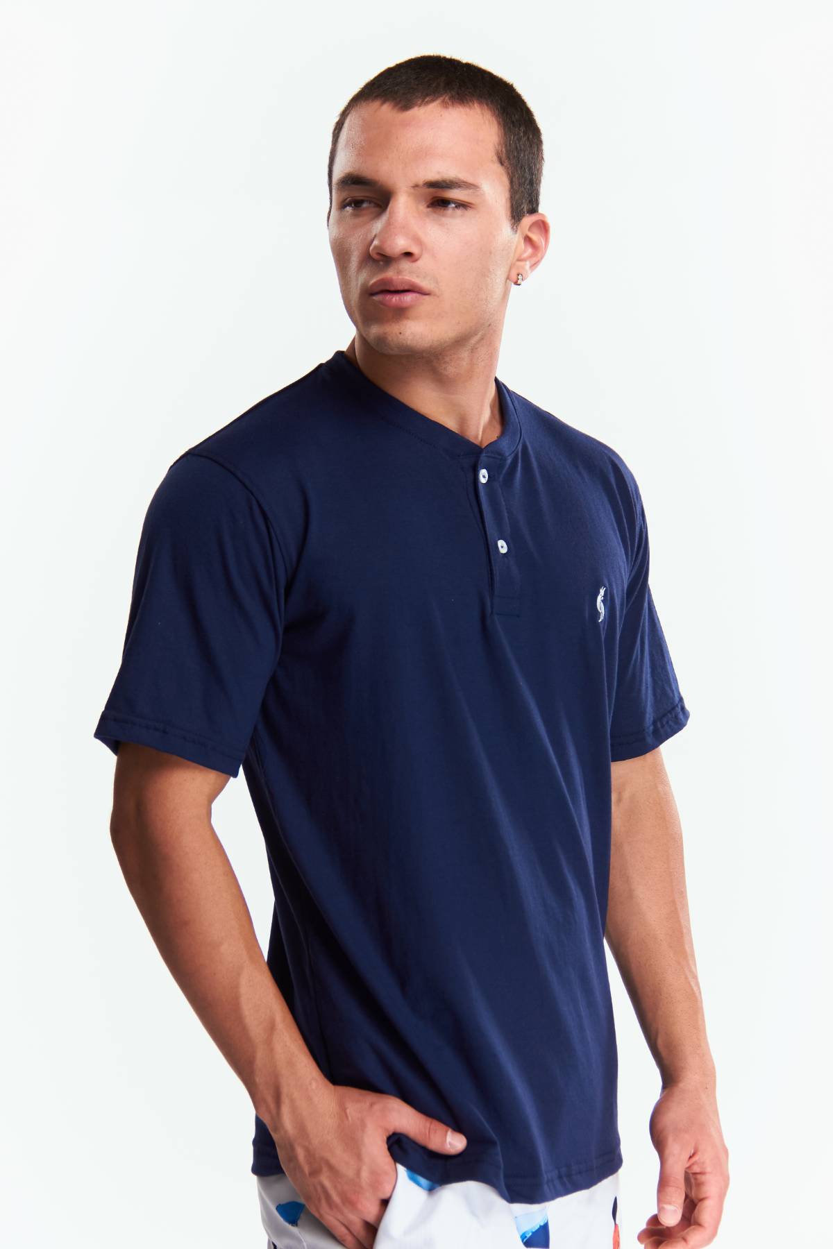 Playera Henley Manga corta Azul marino