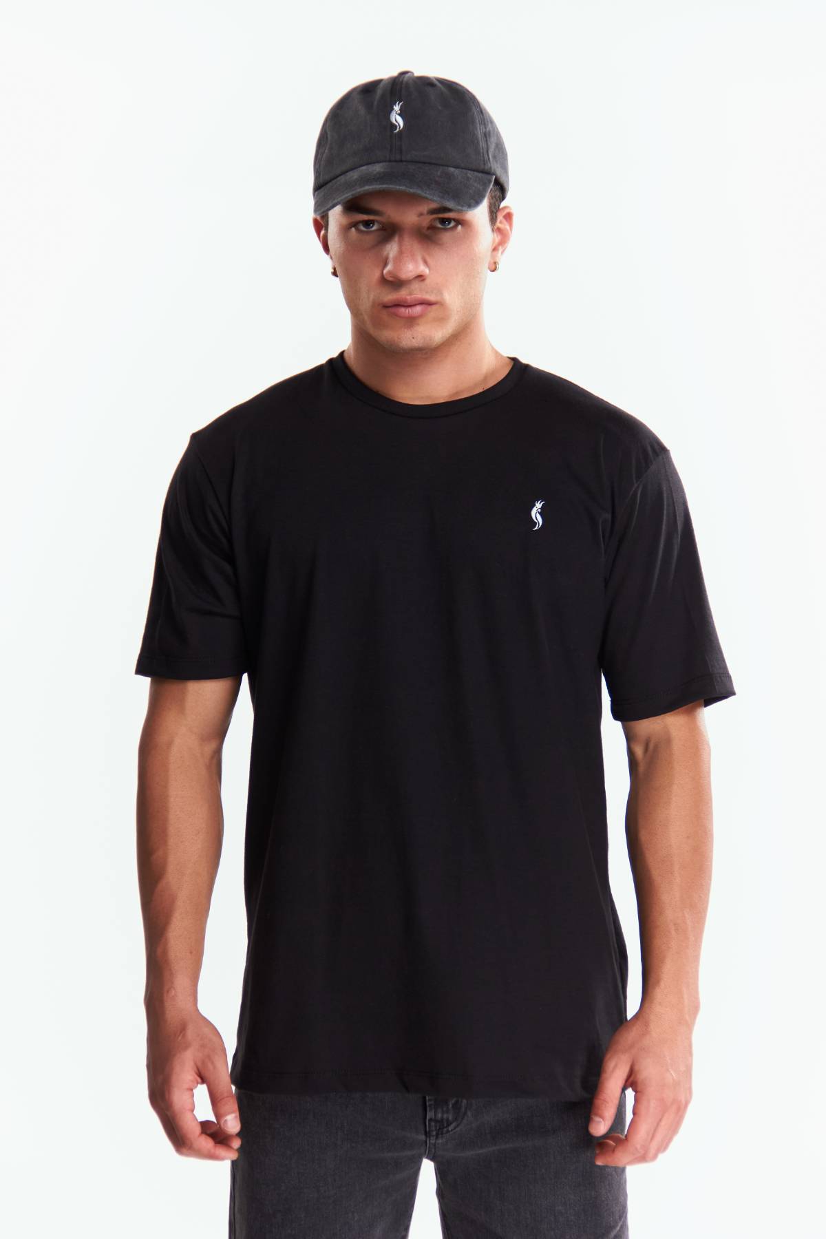 Playera Cuello redondo Básica Negro