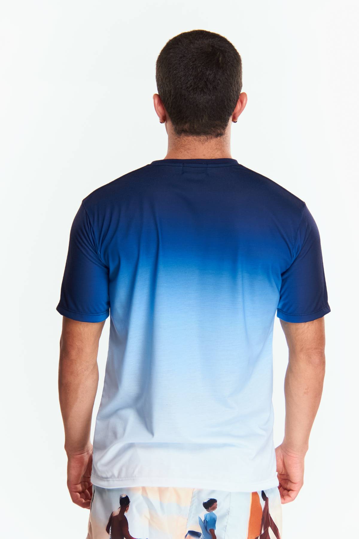 Playera Cuello V Manga corta Degradado Azul marino