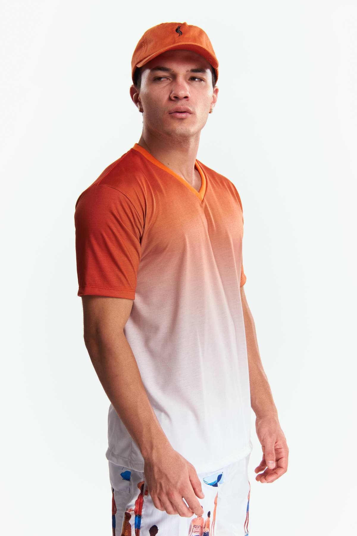 Playera Cuello V Manga corta Degradado Naranja