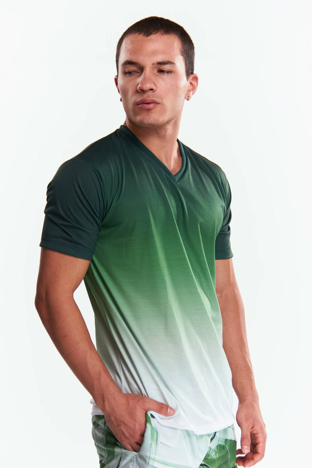 Playera Cuello V Manga corta Degradado Verde