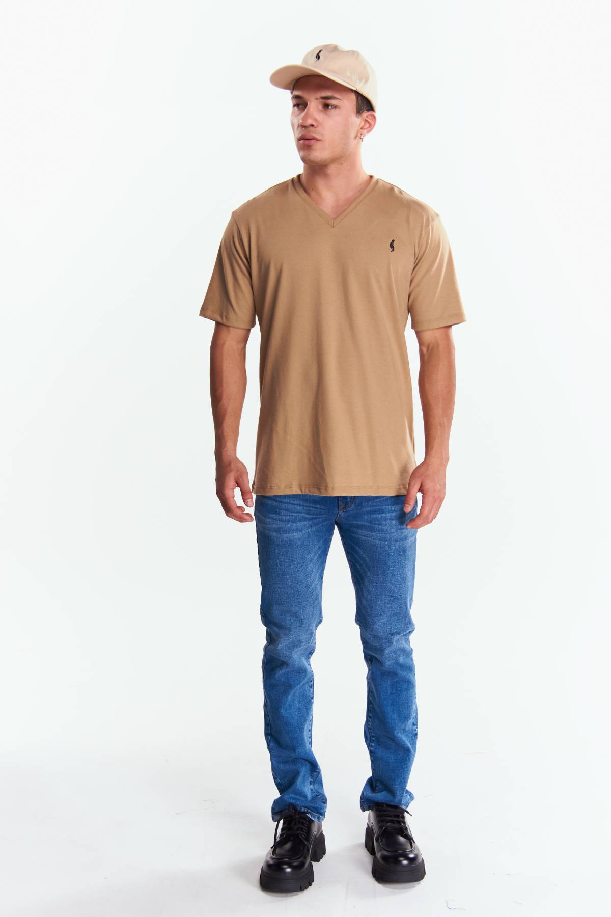 Playera Cuello V Básica Beige